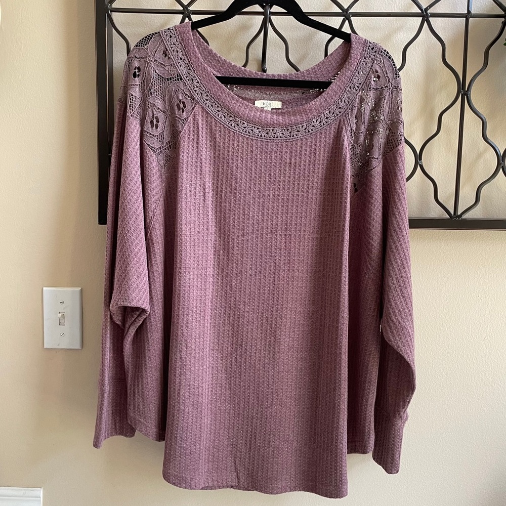 Kori waffle knit with lace detail size L 🆕